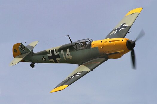 1200px-Messerschmitt_Bf_109E_at_Thunder_Over_Michigan.jpg